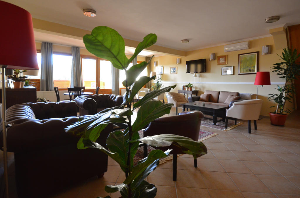 Art Garni Hotel Kanjiza Exterior photo