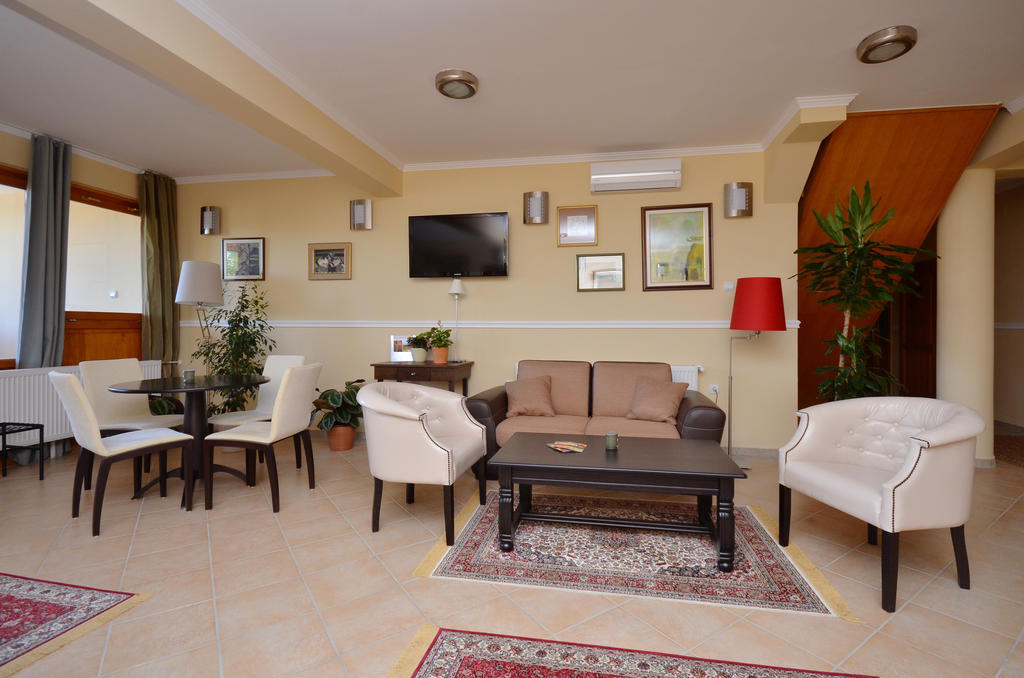 Art Garni Hotel Kanjiza Exterior photo